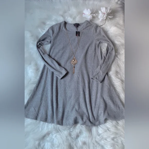 Discreet Sweater Dress With Built-in Necklace Size L - Picture 1 of 4